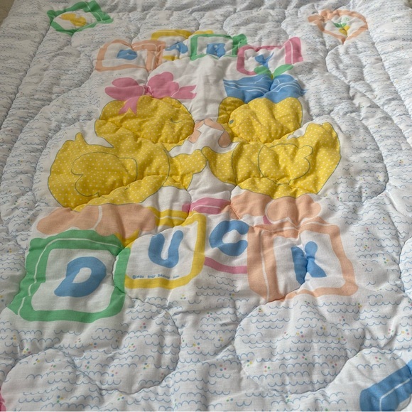 Vintage 1980s Baby Toddler Quilt Comforter Ducks Blocks Made in USA 29x40 White - Picture 3 of 10